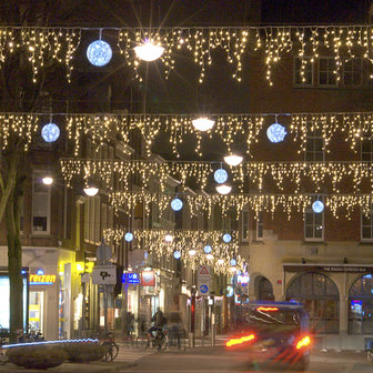 ijpegelverlichting winkelstraat